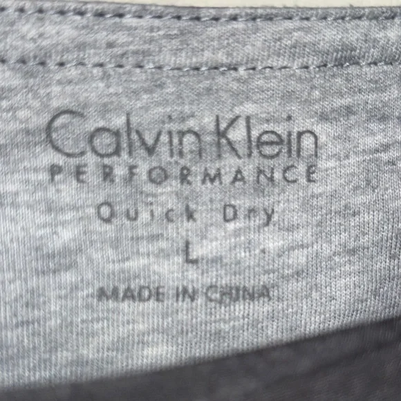 Calvin Klein Performance quick dry Capris - Picture 2 of 11
